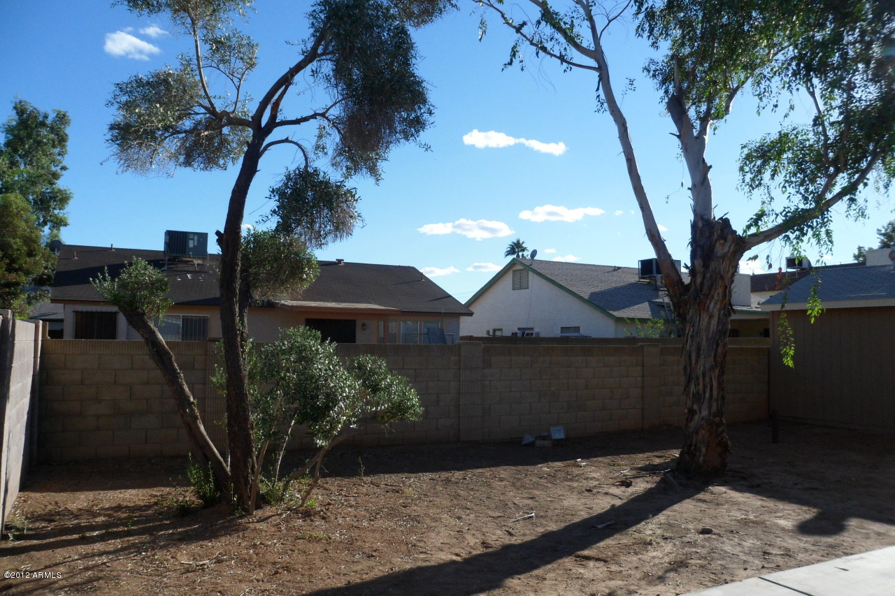 1625 East Apollo Road Phoenix, AZ 85042 - Photo 5 of 25 SAM_0175