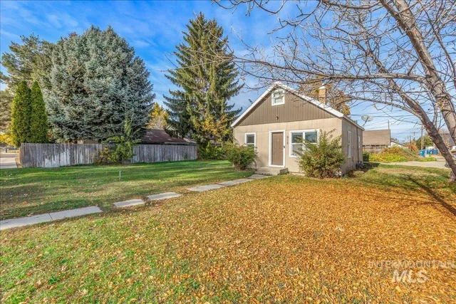 $285,000 | 912 East Amity Avenue, Nampa, ID 83686