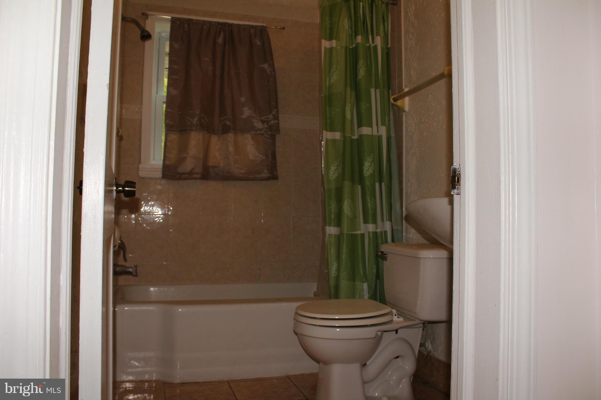 2613 Fenimore Road Silver Spring, MD 20902 - Photo 3 of 8 Bath
