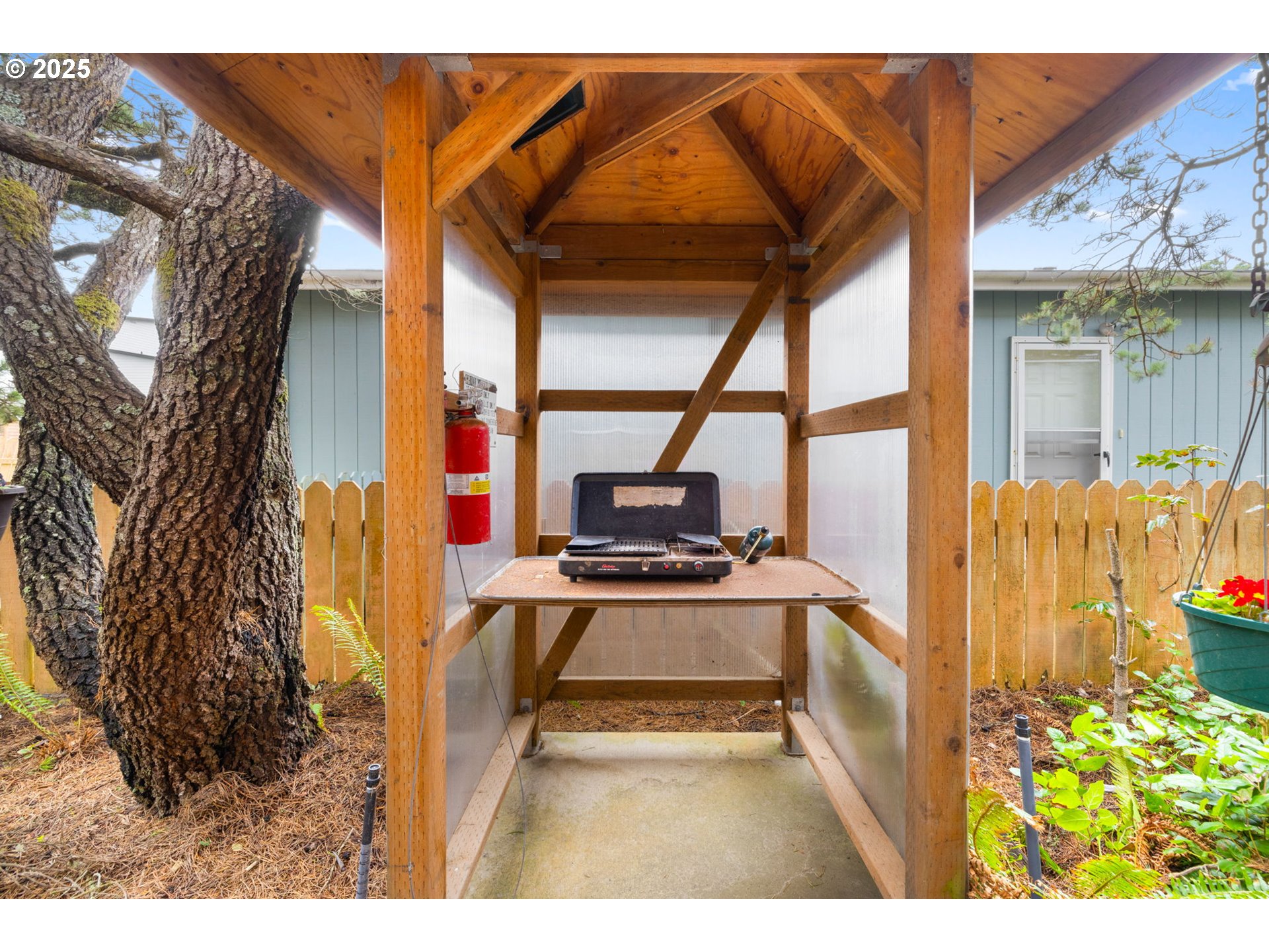 337 16th Avenue Seaside, OR 97138 - Photo 29 of 38 a view of outdoor space yard and patio