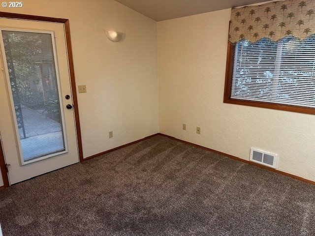 337 16th Avenue Seaside, OR 97138 - Photo 35 of 38 an empty room with windows