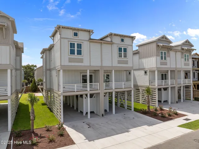 $835,000 | 209 Spartanburg Avenue, Unit 1, Carolina Beach, NC 28428