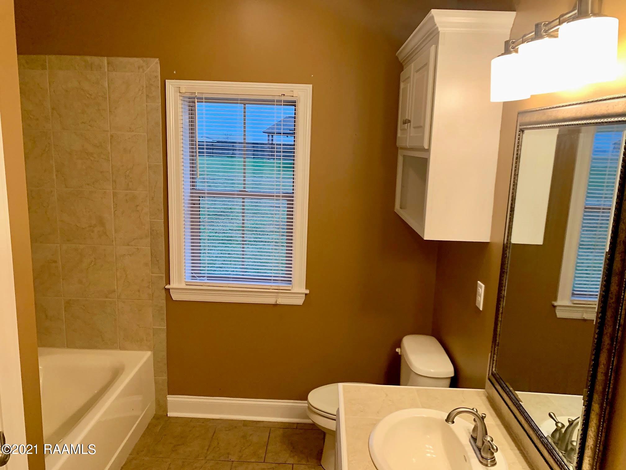 1231 Delcambre Road Breaux Bridge, LA 70517 - Photo 39 of 48 BATH-2