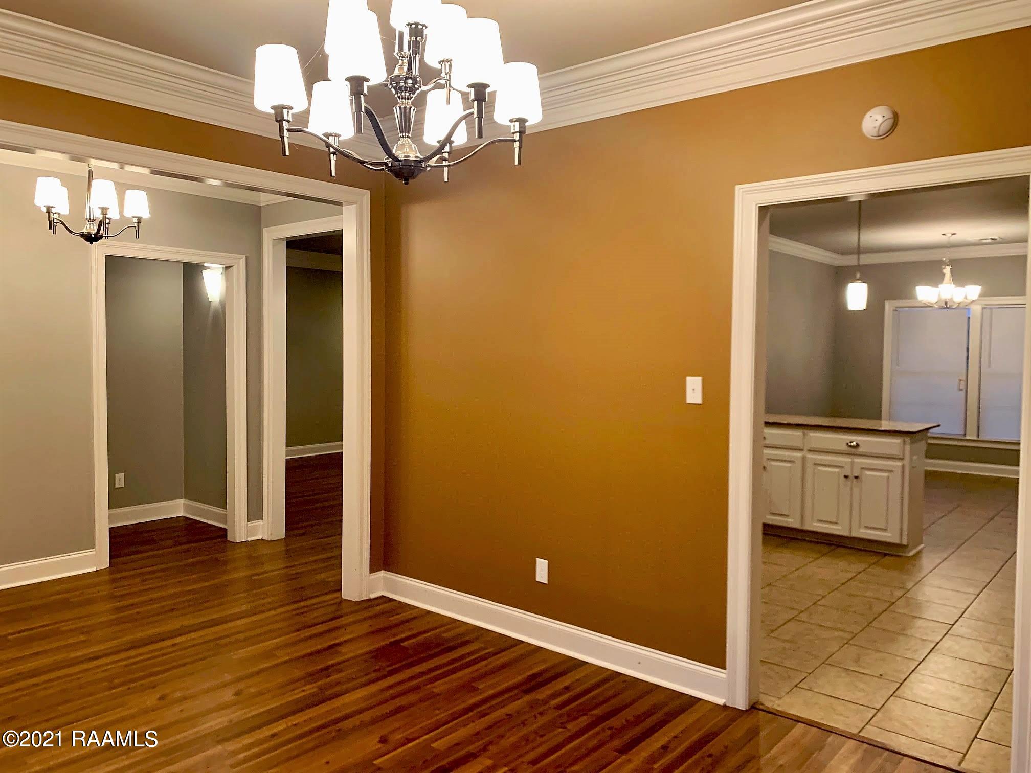 1231 Delcambre Road Breaux Bridge, LA 70517 - Photo 9 of 48 Dining
