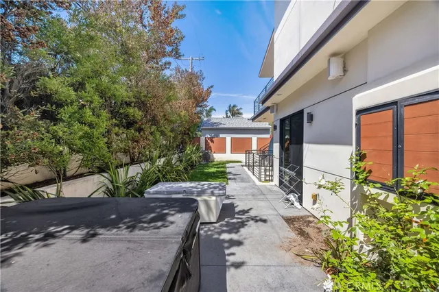 $21,000 | 332 Avenue East, Redondo Beach, CA 90277