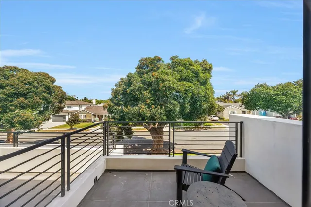 $21,000 | 332 Avenue East, Redondo Beach, CA 90277