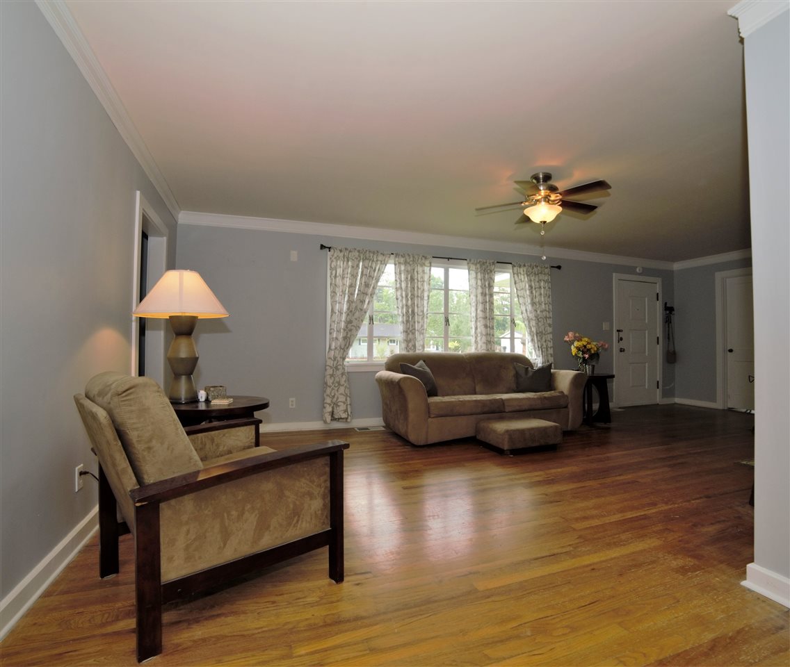 315 West Marigold Avenue Foley, AL 36535 - Photo 13 of 28 Living Room 2