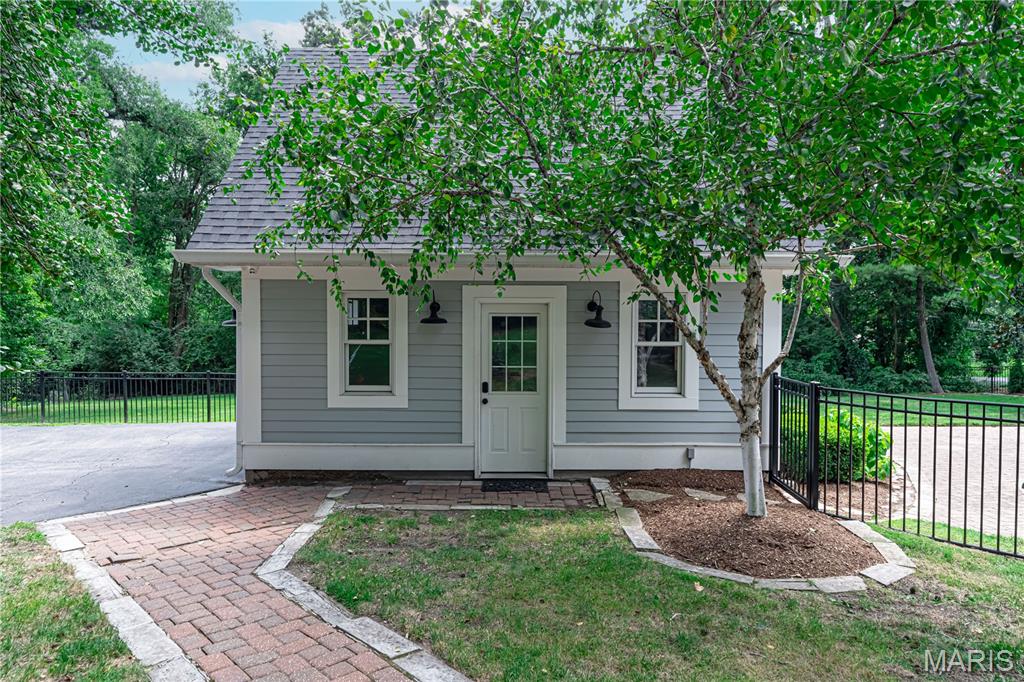 9242 Clayton Road Ladue, MO 63124 - Photo 43 of 53 Gallery Image 43