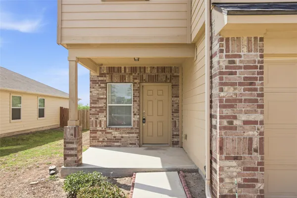 $2,000 | 12013 Waterford Run Way, Manor, TX 78653