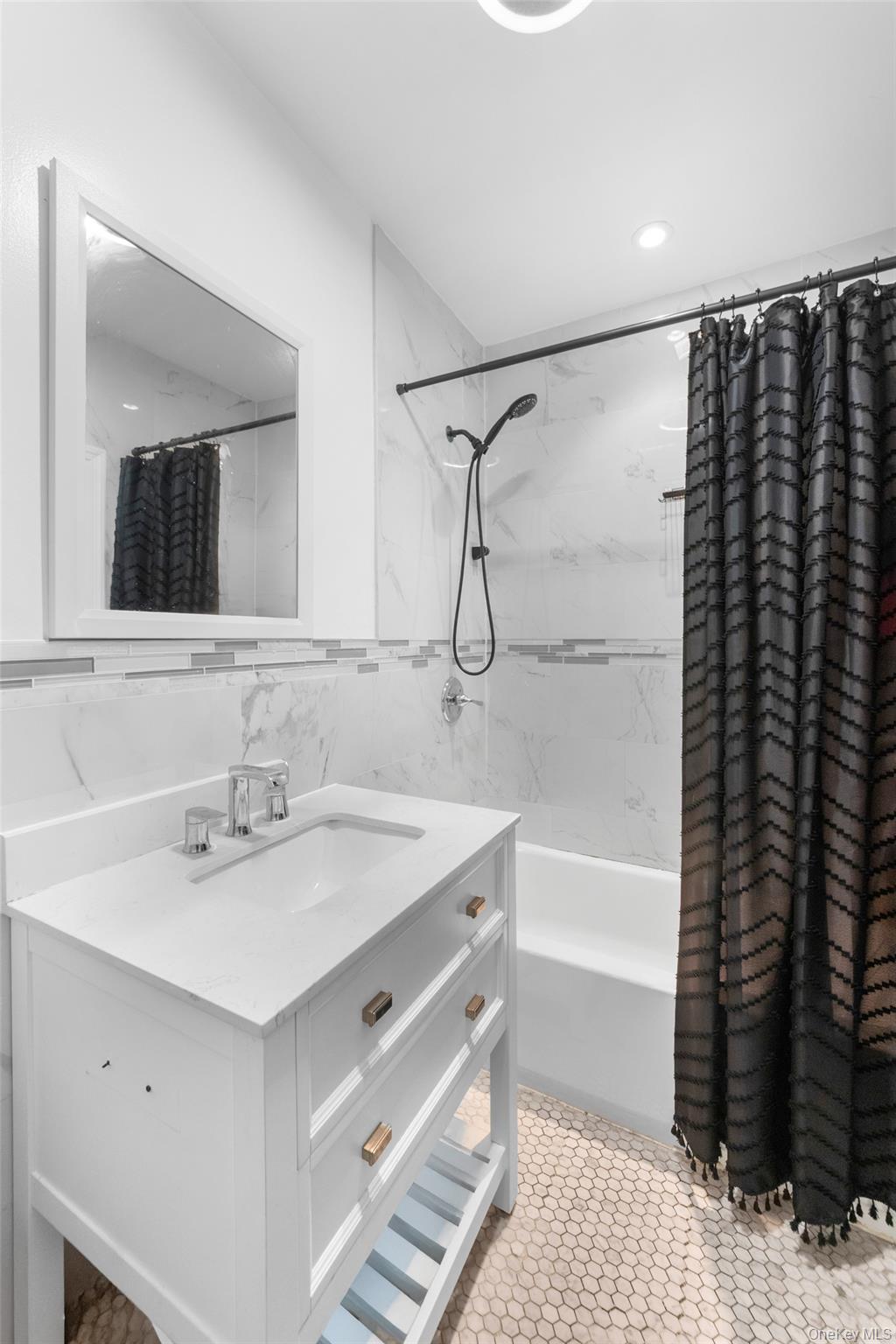 455 East 93rd Street Brooklyn, NY 11212 - Photo 7 of 9