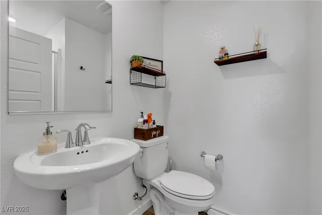 $430,000 | 9601 Oliver Hls Avenue, Las Vegas, NV 89143