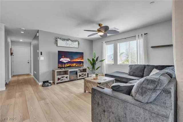 $430,000 | 9601 Oliver Hls Avenue, Las Vegas, NV 89143