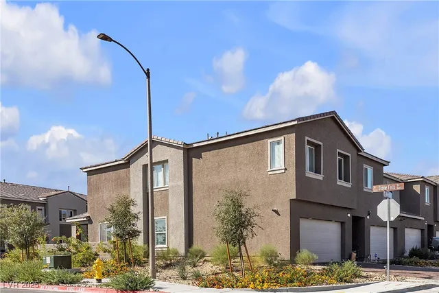 $430,000 | 9601 Oliver Hls Avenue, Las Vegas, NV 89143