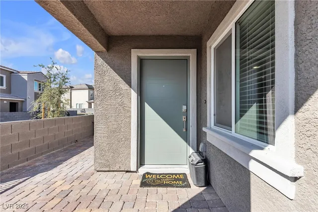 $430,000 | 9601 Oliver Hls Avenue, Las Vegas, NV 89143