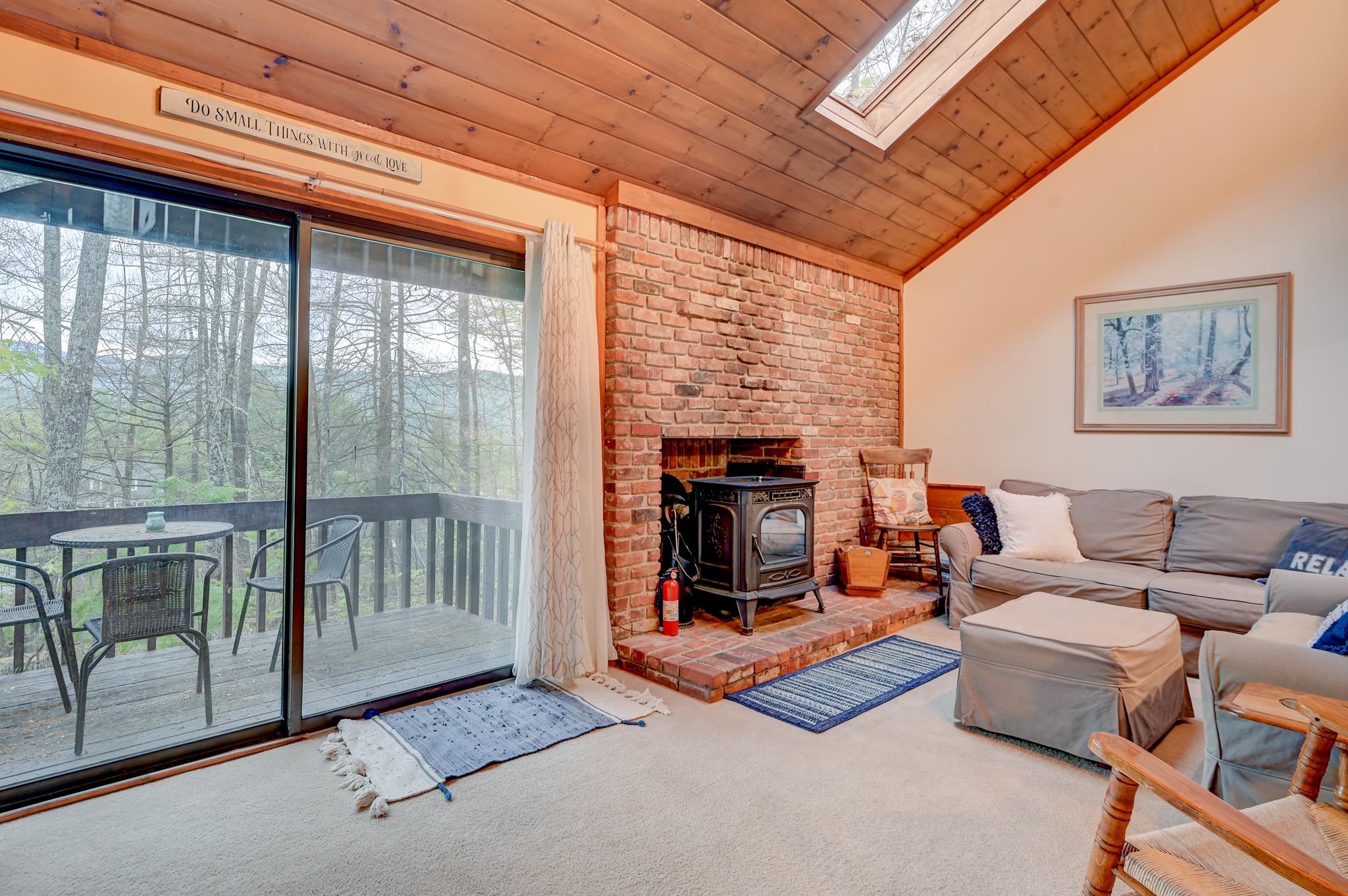37 Stonehurst Manor Road, Unit 4D Conway, NH 03860 - Photo 18 of 40