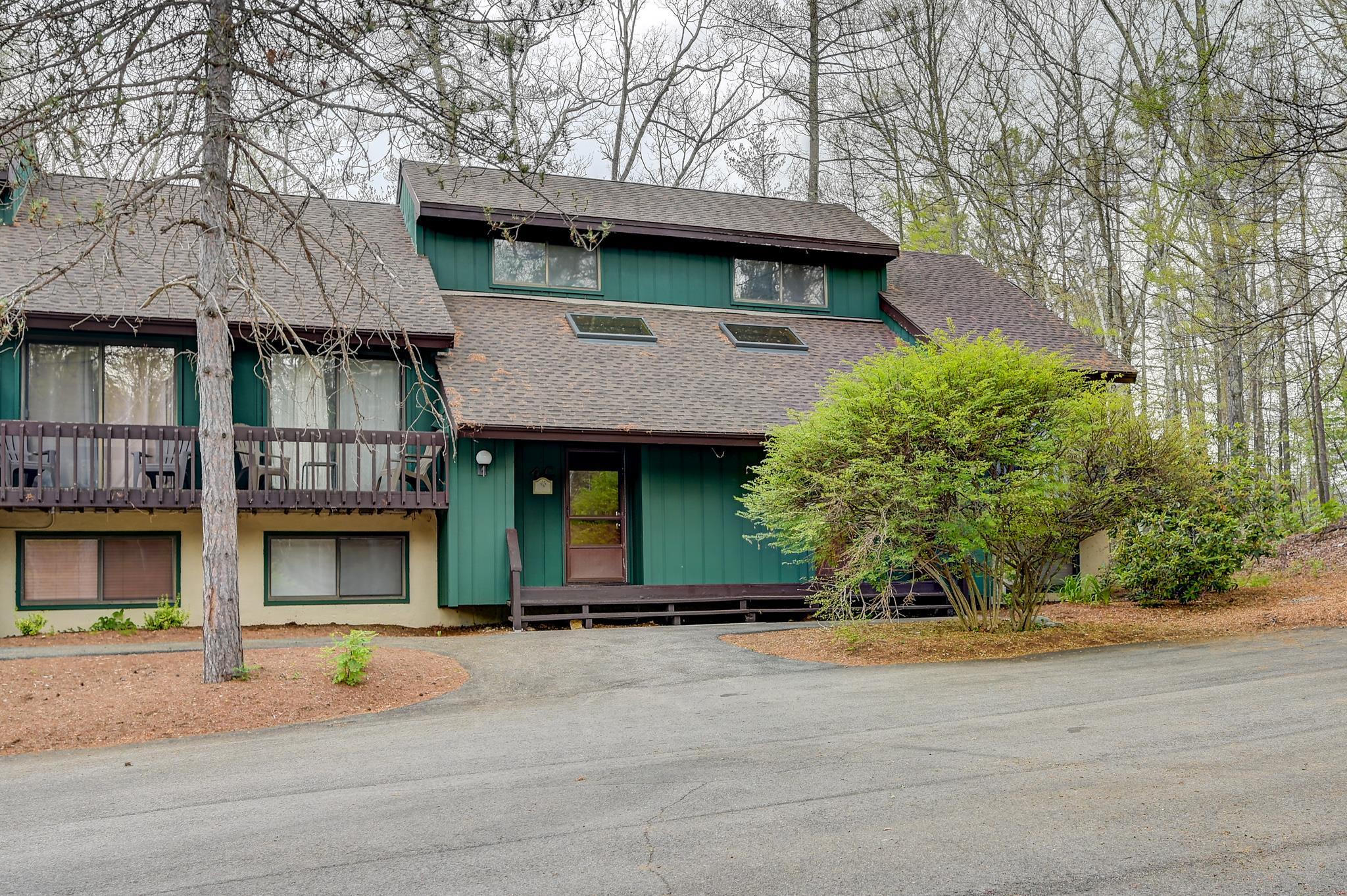 37 Stonehurst Manor Road, Unit 4D Conway, NH 03860 - Photo 2 of 40