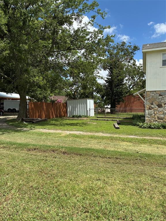 406 North Denny Street Howe, TX 75459 - Photo 4 of 15