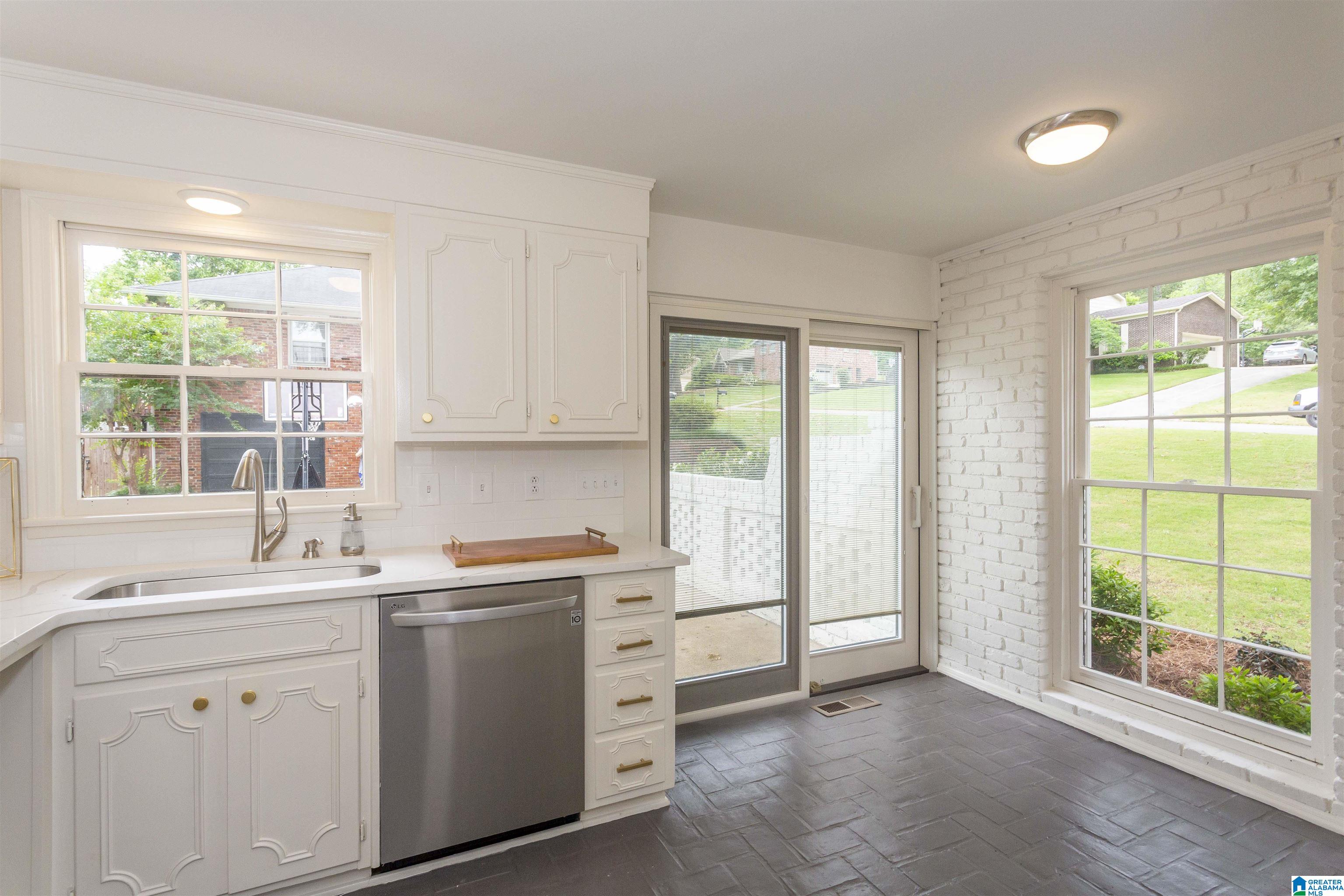 3669 Crestside Road Birmingham, AL 35223 - Photo 10 of 40