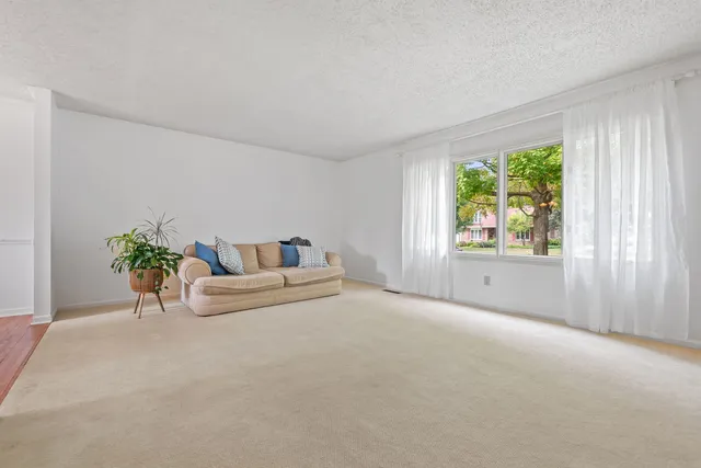 $250,000 | 842 South Main Avenue, Kankakee, IL 60901