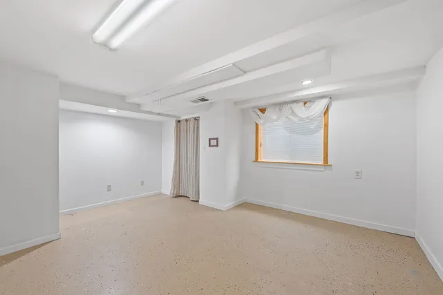 $250,000 | 842 South Main Avenue, Kankakee, IL 60901