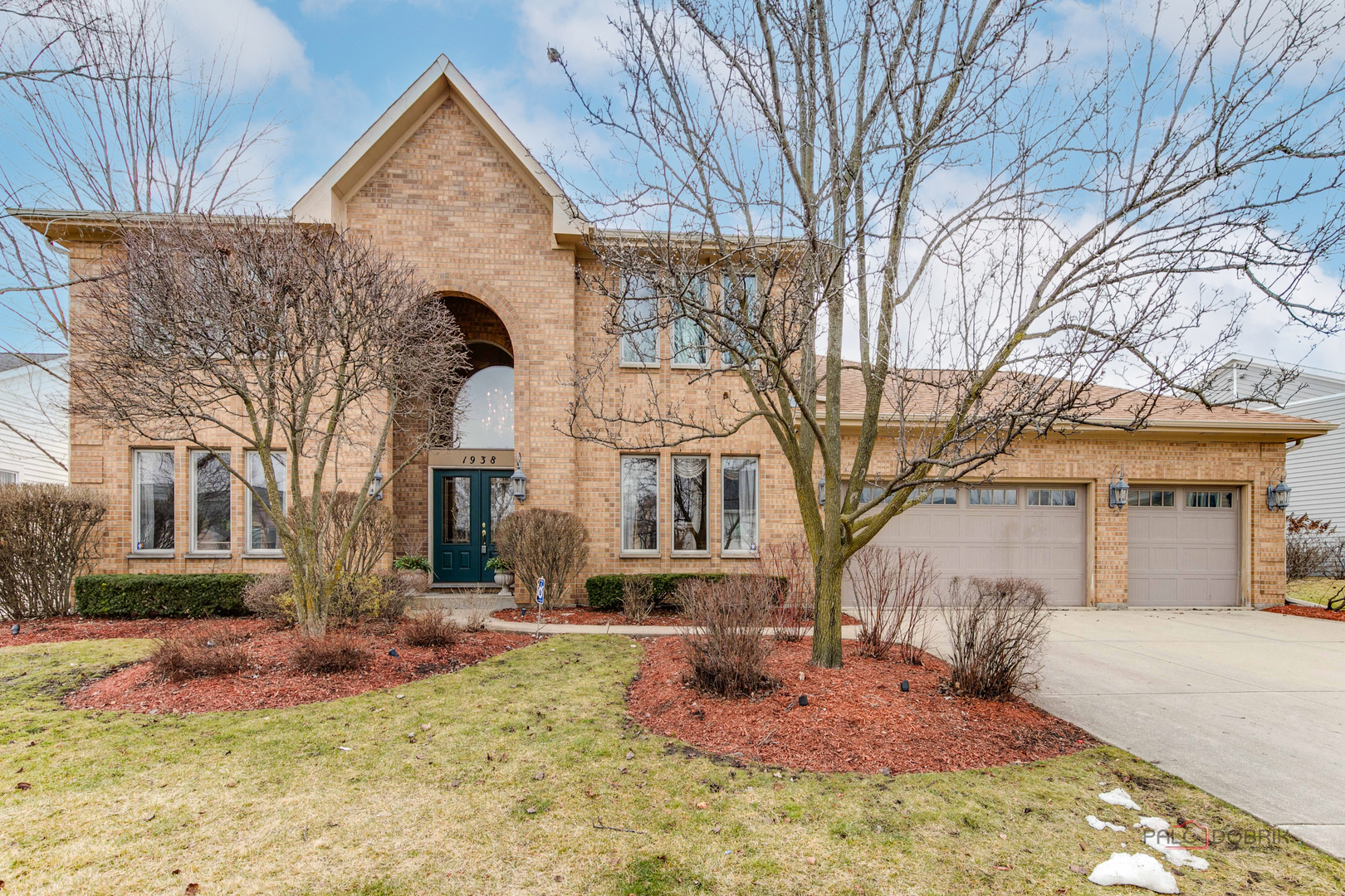 1938 Sheridan Road Buffalo Grove, IL 60089 - Photo 1 of 37 Gallery Image 1