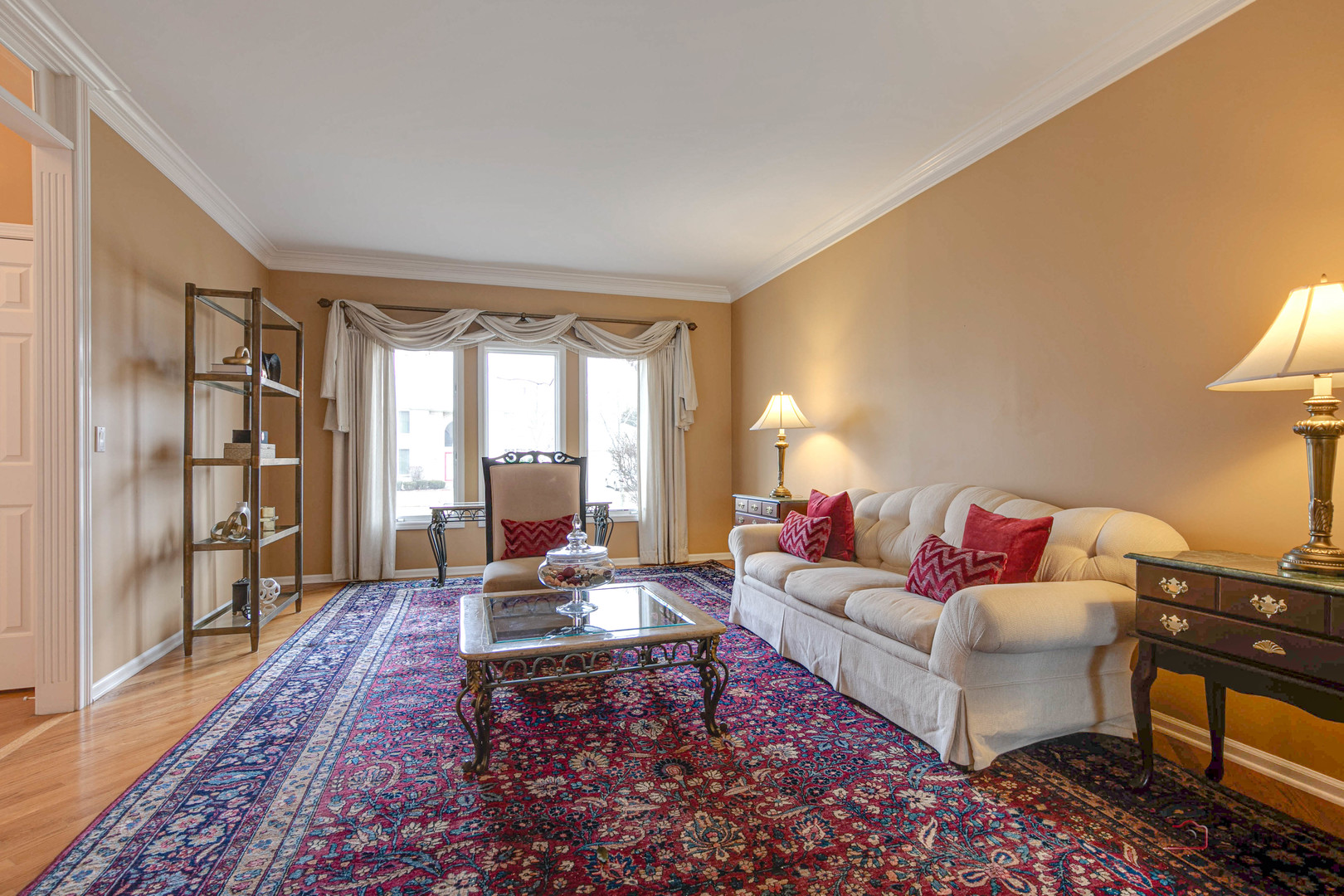 1938 Sheridan Road Buffalo Grove, IL 60089 - Photo 6 of 37 Gallery Image 6