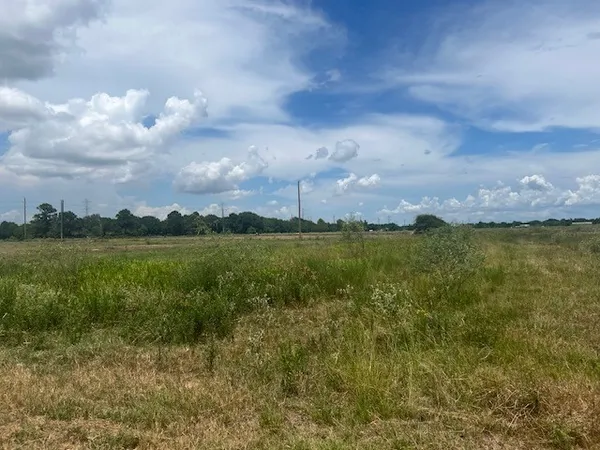 a view of a lake in front of house