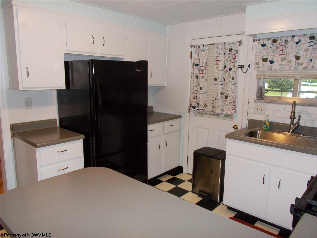 13 Pricketts Fort Road Fairmont, WV 26554 - Photo 7 of 20 Gallery Image 7