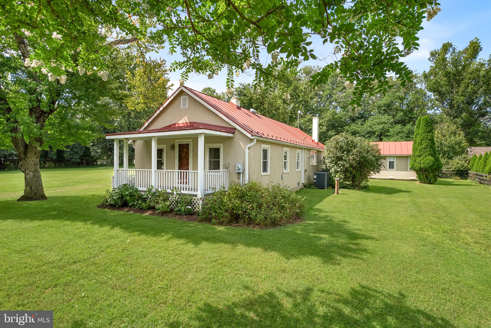 35121 Bloomfield Road Round Hill, VA 20141 - Photo 3 of 57 This Charming Unison Bungalow Welcomes You Home!