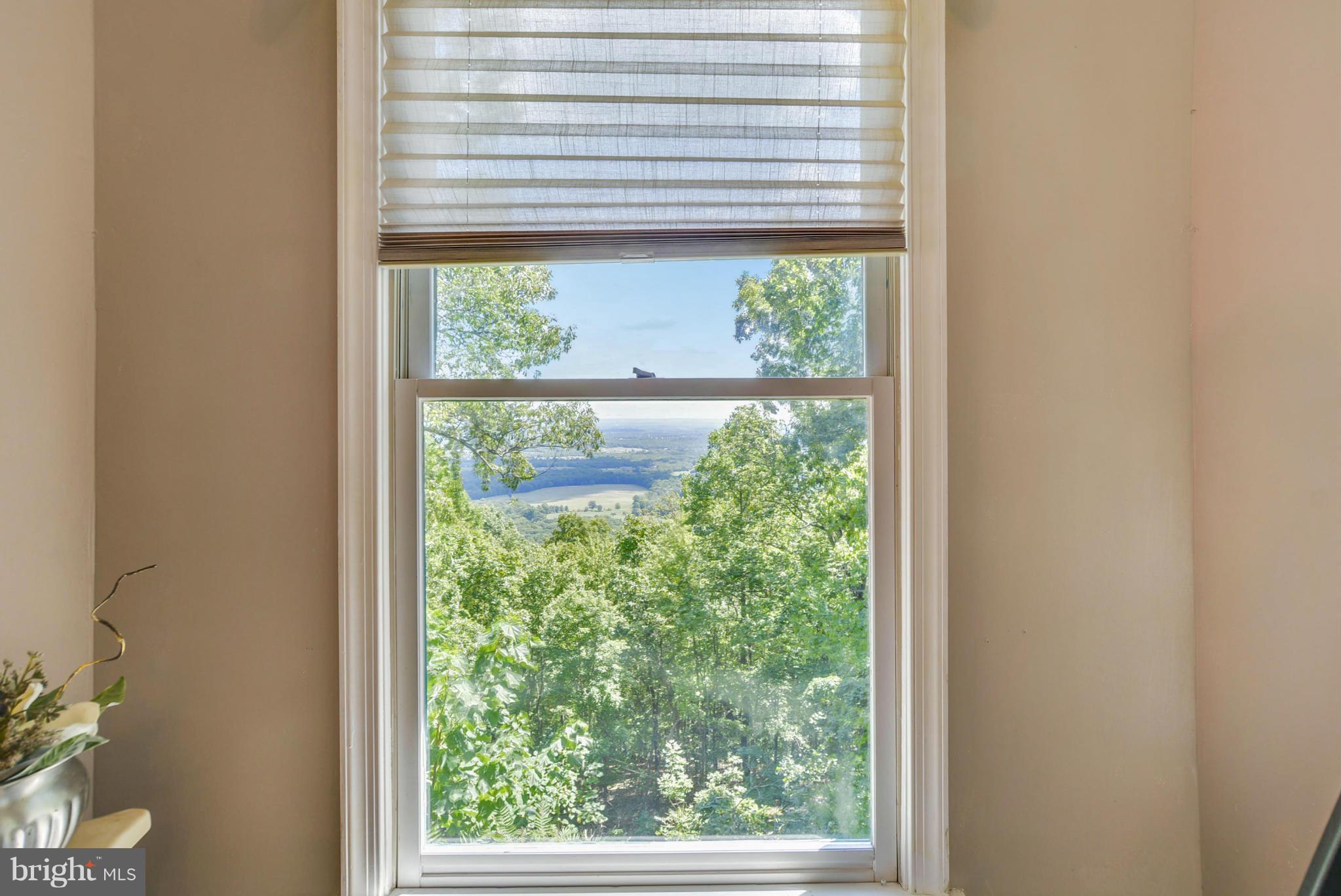 2803 Lookout Road Haymarket, VA 20169 - Photo 19 of 28 Upper Level View