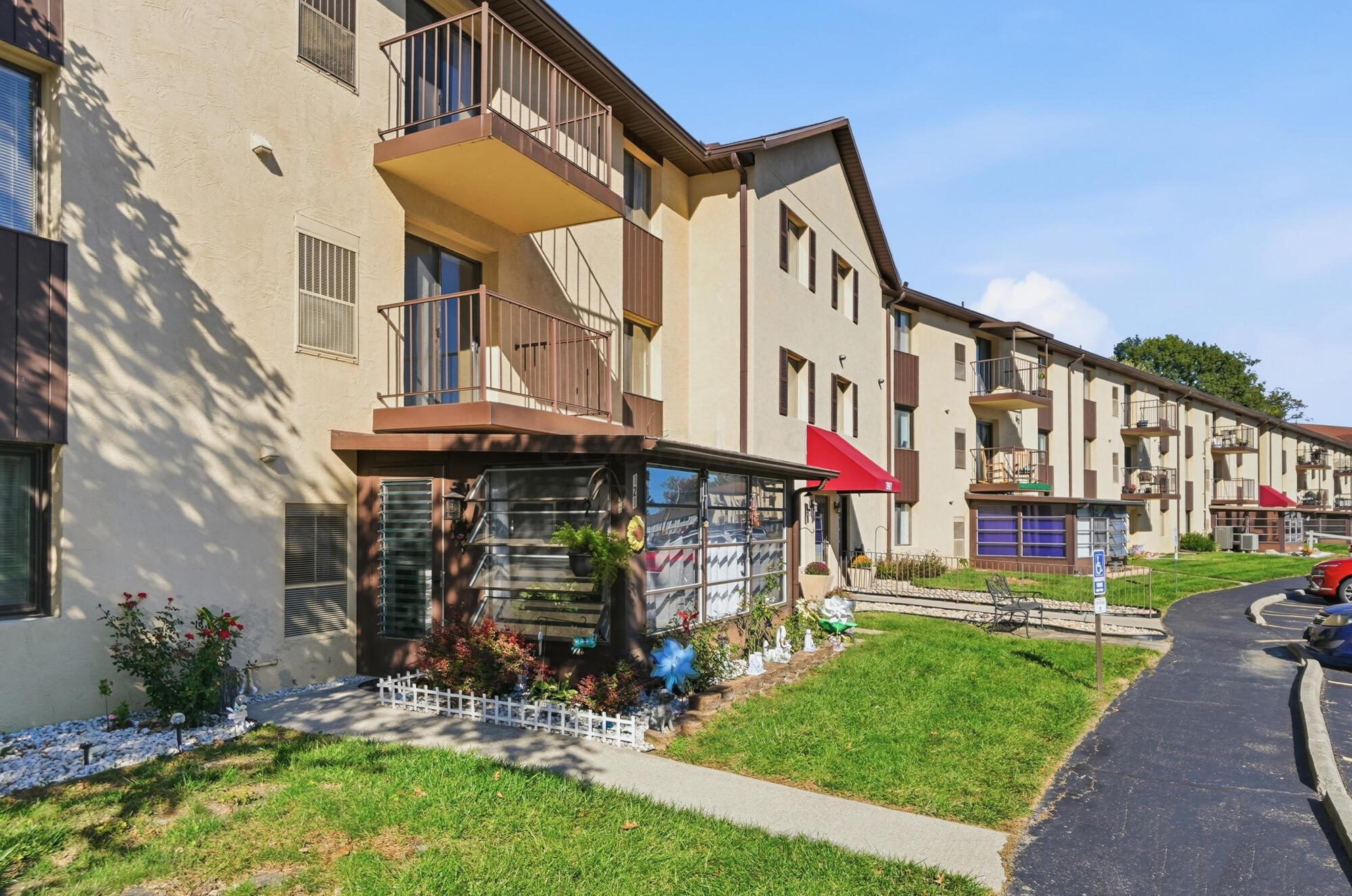 3967 Karl Road, Unit 321 Columbus, OH 43224 - Photo 6 of 39 6_027