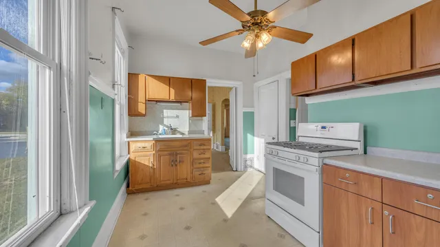 $199,900 | 1121 Indiana Avenue, Sheboygan, WI 53081