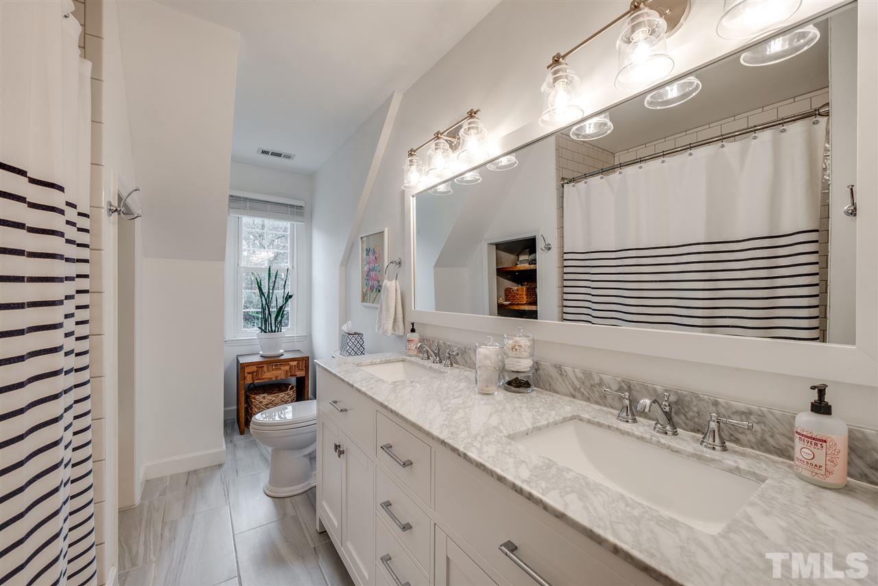 8001 New London Lane Raleigh, NC 27613 - Photo 5 of 25 Gallery Image 5