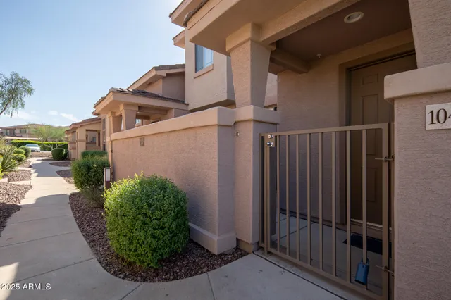 $339,900 | 42424 North Gavilan Peak Parkway, Unit 12104, Anthem, AZ 85086