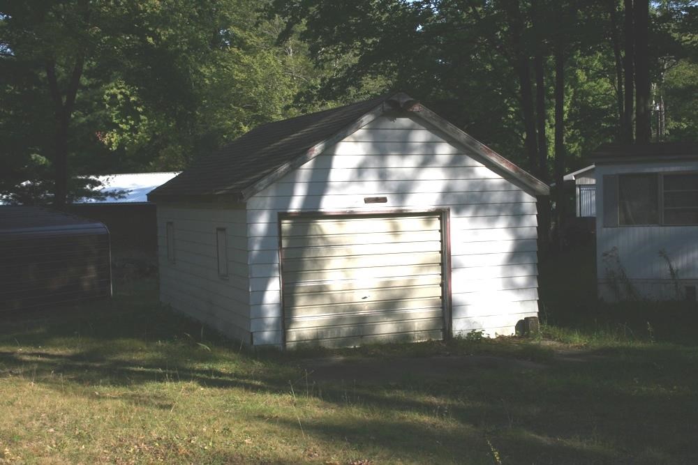 3889 Half Moon Lake Road Harrison, MI 48625 - Photo 10 of 11