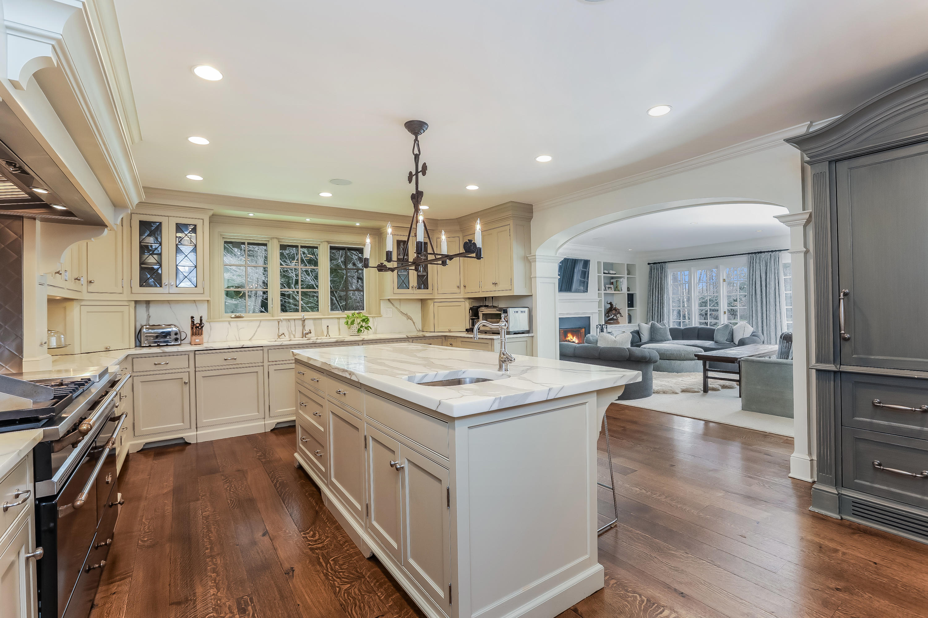 30 Old Farm Road Darien, CT 06820 - Photo 14 of 42 a kitchen with a stove and cabinets