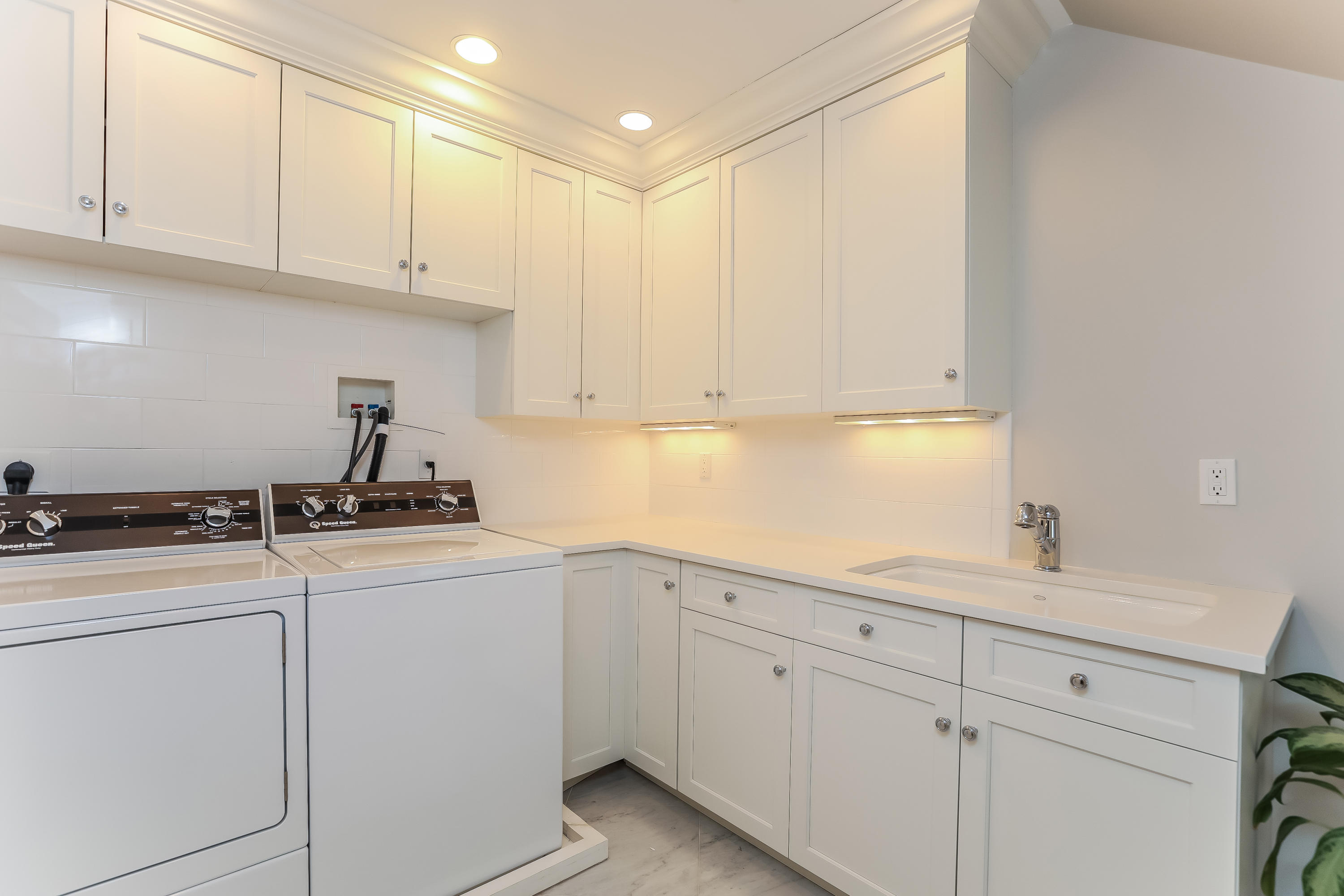 30 Old Farm Road Darien, CT 06820 - Photo 29 of 42 a kitchen with appliances a sink and cabinets
