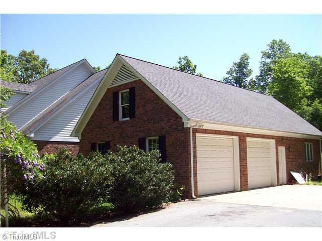 2027 Mack Road Asheboro, NC 27205 - Photo 14 of 16 Parking Lot/Garage.