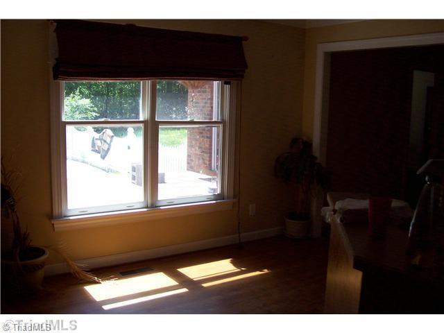 2027 Mack Road Asheboro, NC 27205 - Photo 9 of 16 Breakfast. Hardwood Floors