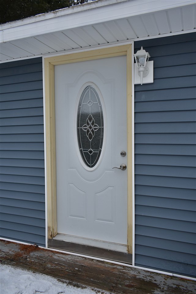5214 Cedar Valley Road Traverse City, MI 49684 - Photo 6 of 47 1872912-5.JPG