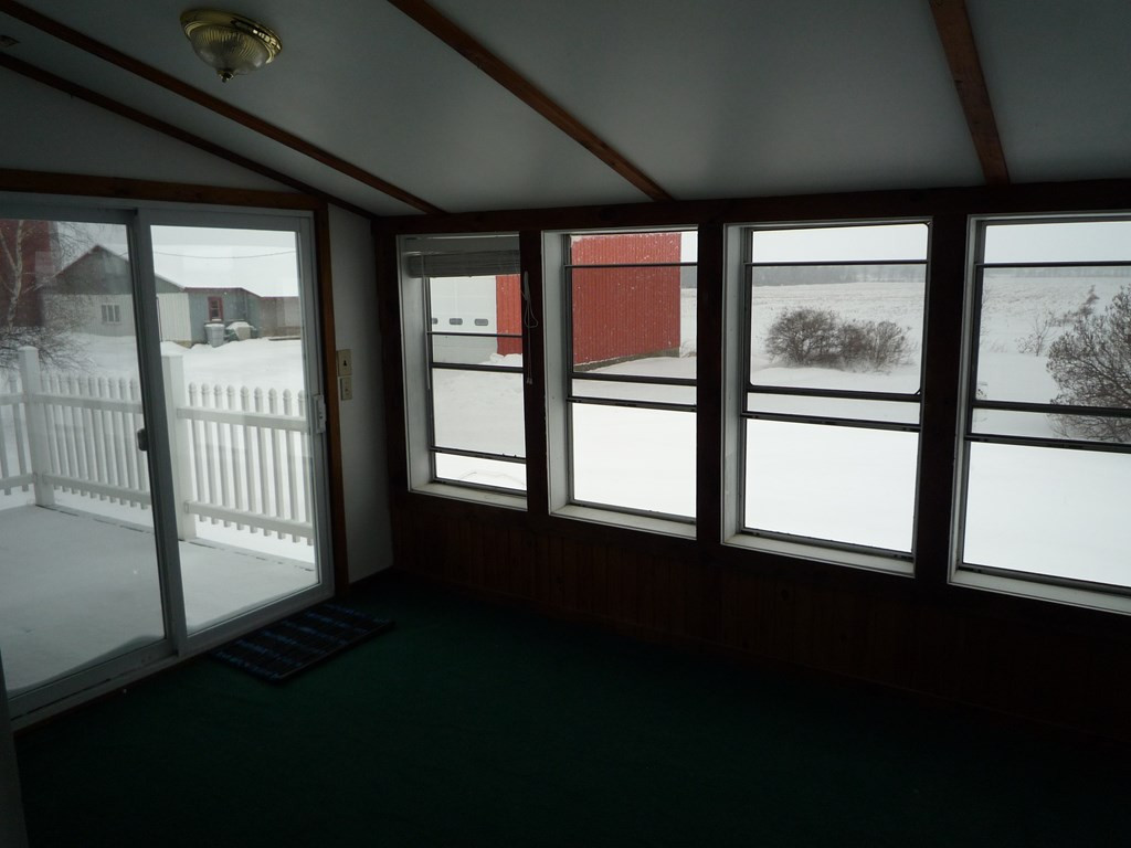 107 Lake Shore Road Plattsburgh, NY 12901 - Photo 15 of 33 Gallery Image 15