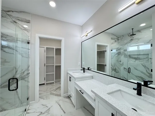 $2,100 | 8104 North 50th Street, McAllen, TX 78504