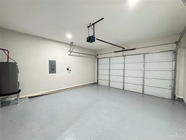 $2,100 | 8104 North 50th Street, McAllen, TX 78504