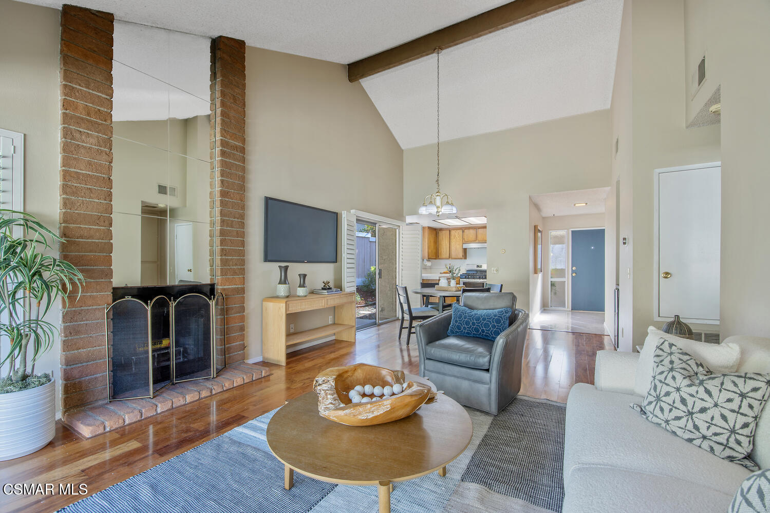175 Conifer Circle Oak Park, CA 91377 - Photo 5 of 20 a living room with furniture and a flat screen tv
