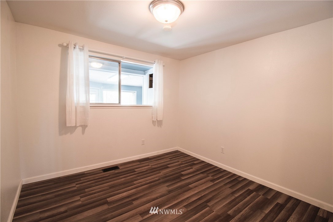 603 Southwest 142nd Street Burien, WA 98166 - Photo 16 of 20 Gallery Image 16