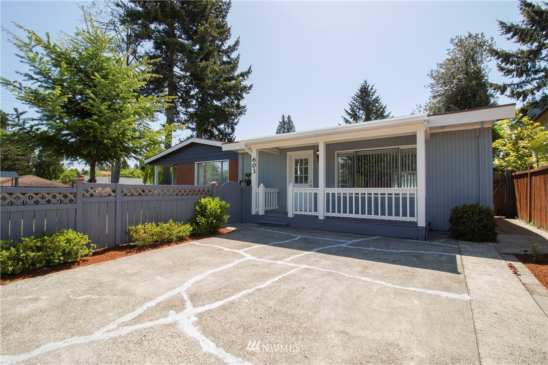 603 Southwest 142nd Street Burien, WA 98166 - Photo 3 of 20 Gallery Image 3