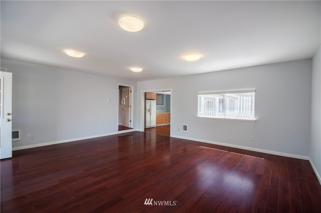 603 Southwest 142nd Street Burien, WA 98166 - Photo 5 of 20 Gallery Image 5