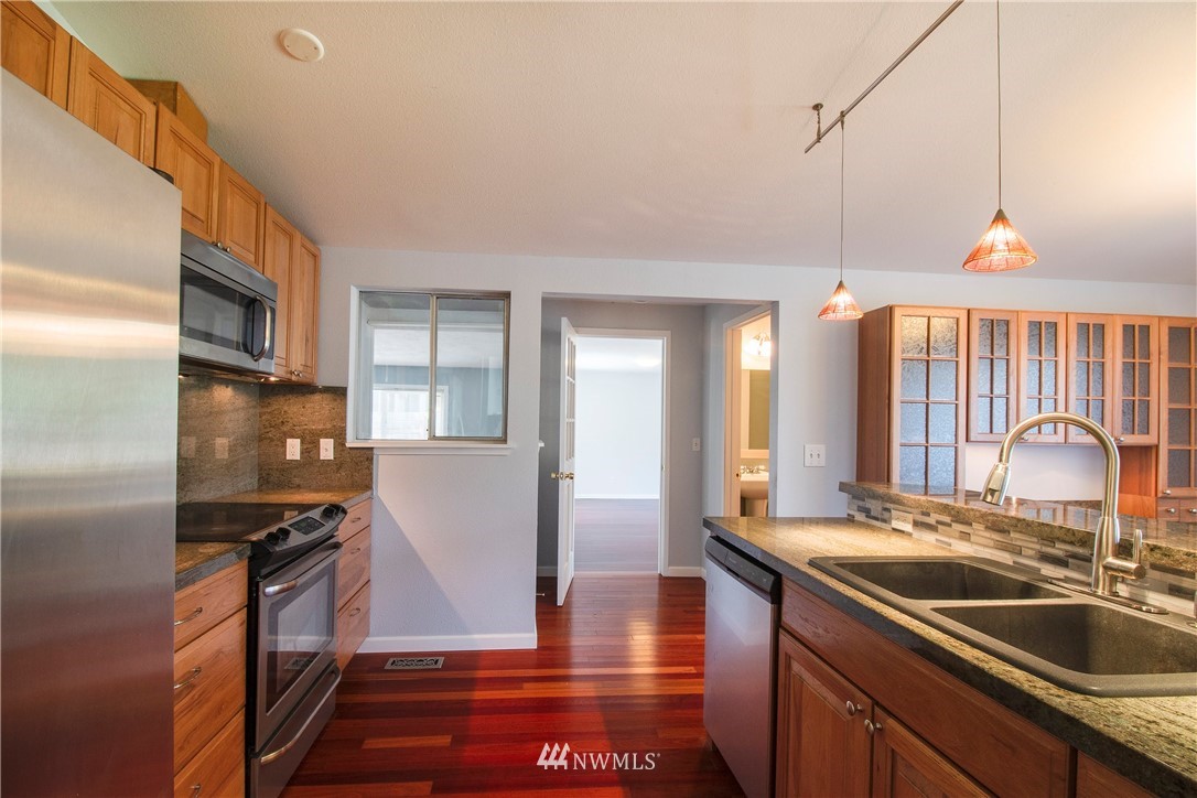 603 Southwest 142nd Street Burien, WA 98166 - Photo 10 of 20 Gallery Image 10