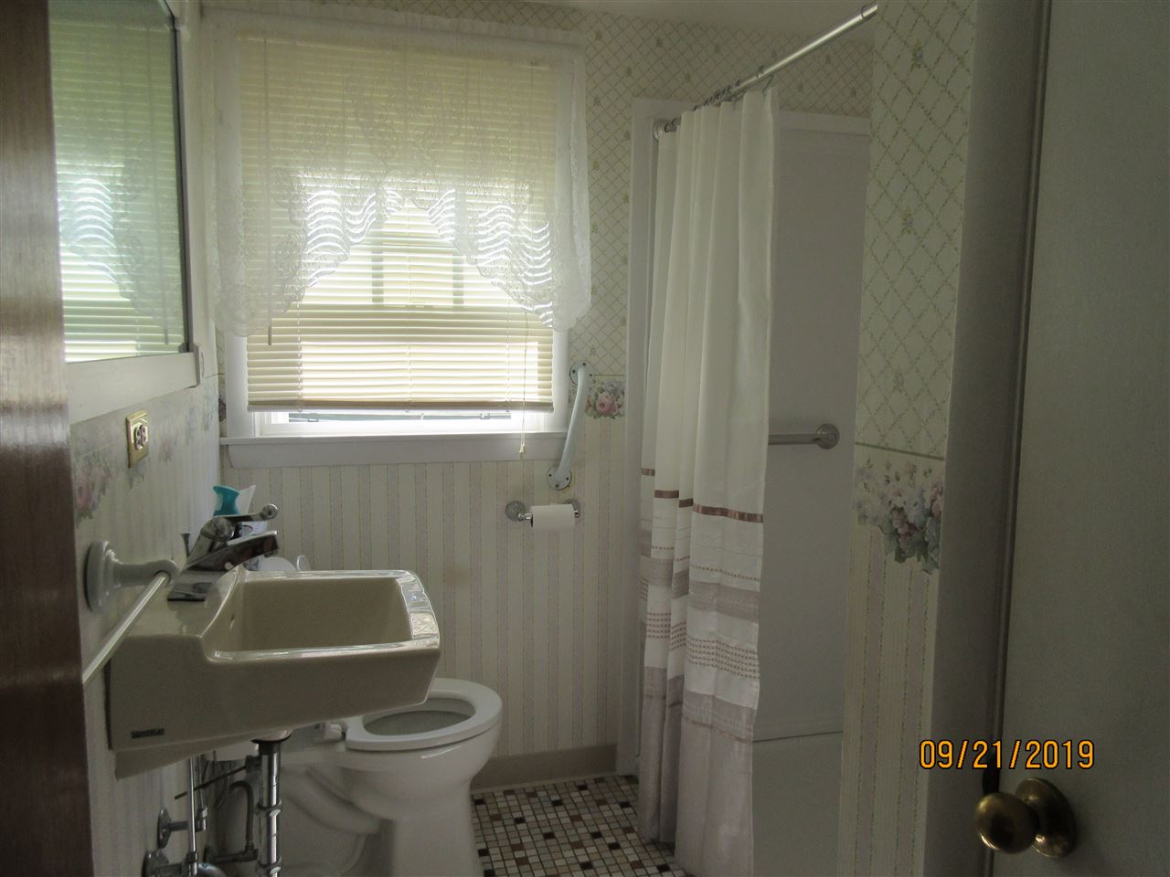 1 Norman Street Rochester, NH 03839 - Photo 8 of 28