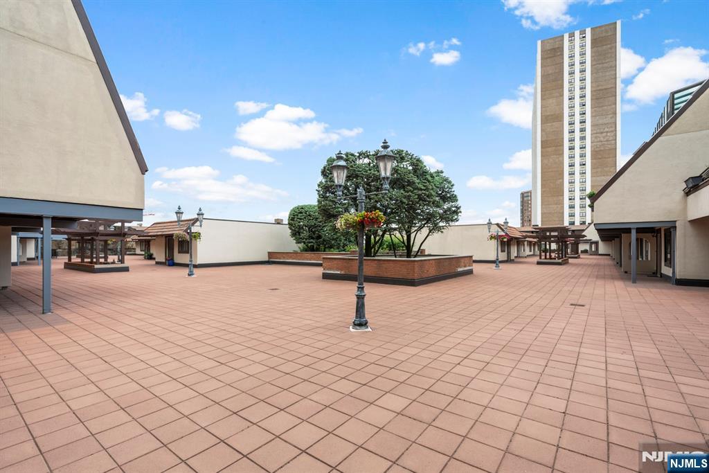 300 Gorge Road, Unit 62 Cliffside Park, NJ 07010 - Photo 30 of 31